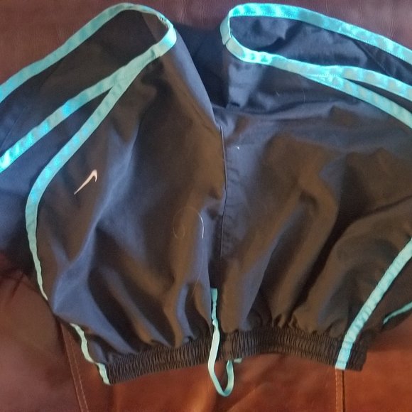 Athletic Clothes - Picture 4 of 5